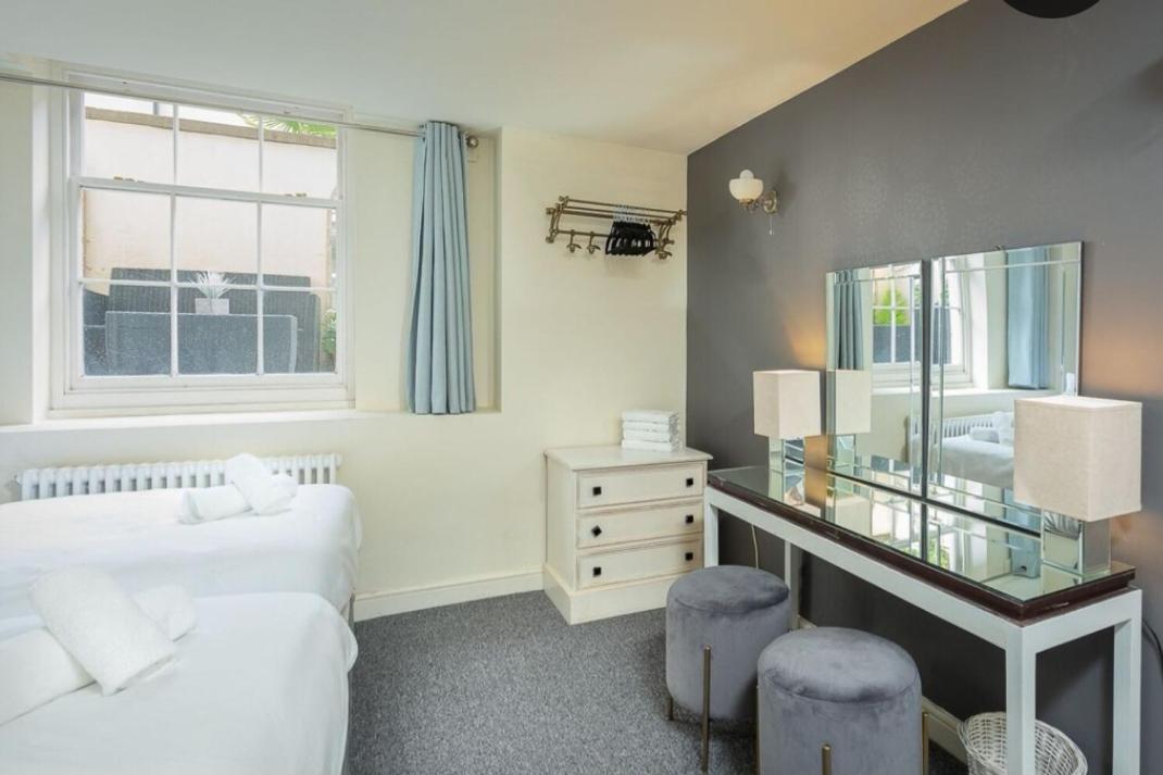 Villa Ivy House Bath Esterno foto