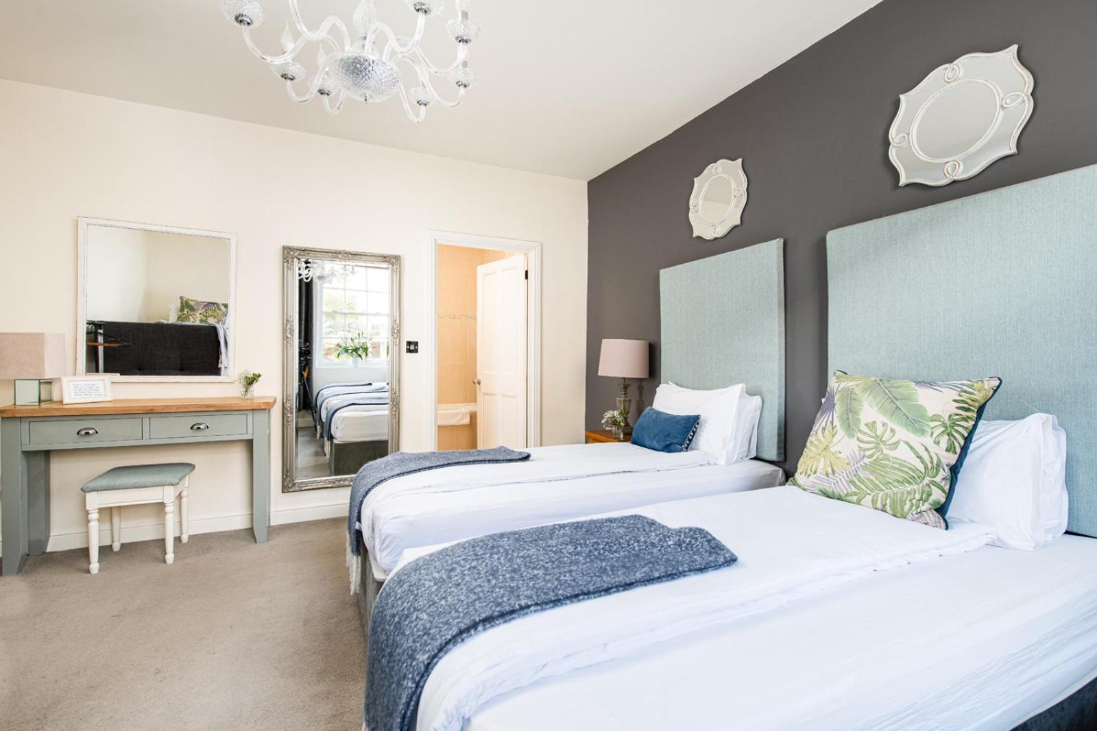 Villa Ivy House Bath Esterno foto